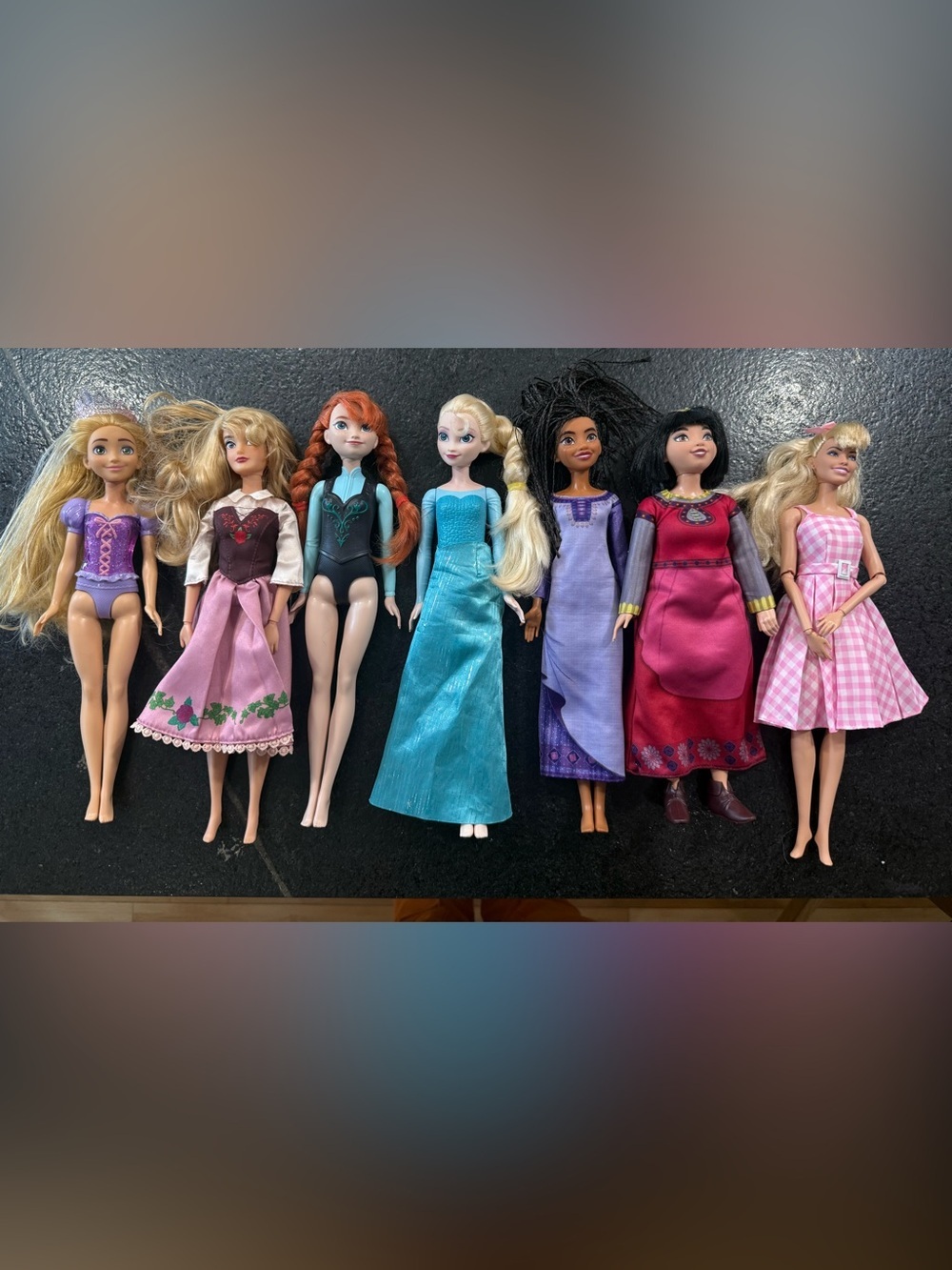 Lot of Disney Princess and Barbie Dills